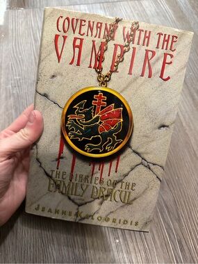 Covenant with the Vampire — The Diaries of the Family Dracula